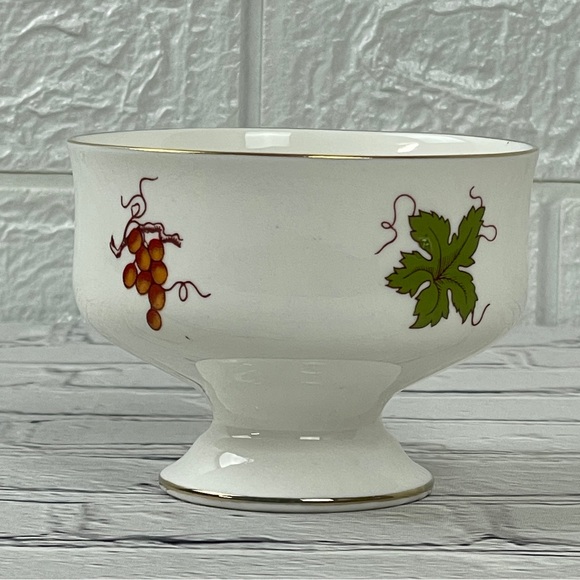 Royal Victoria Fine Bone China England Sherbet Dessert Footed Cup - Picture 4 of 11